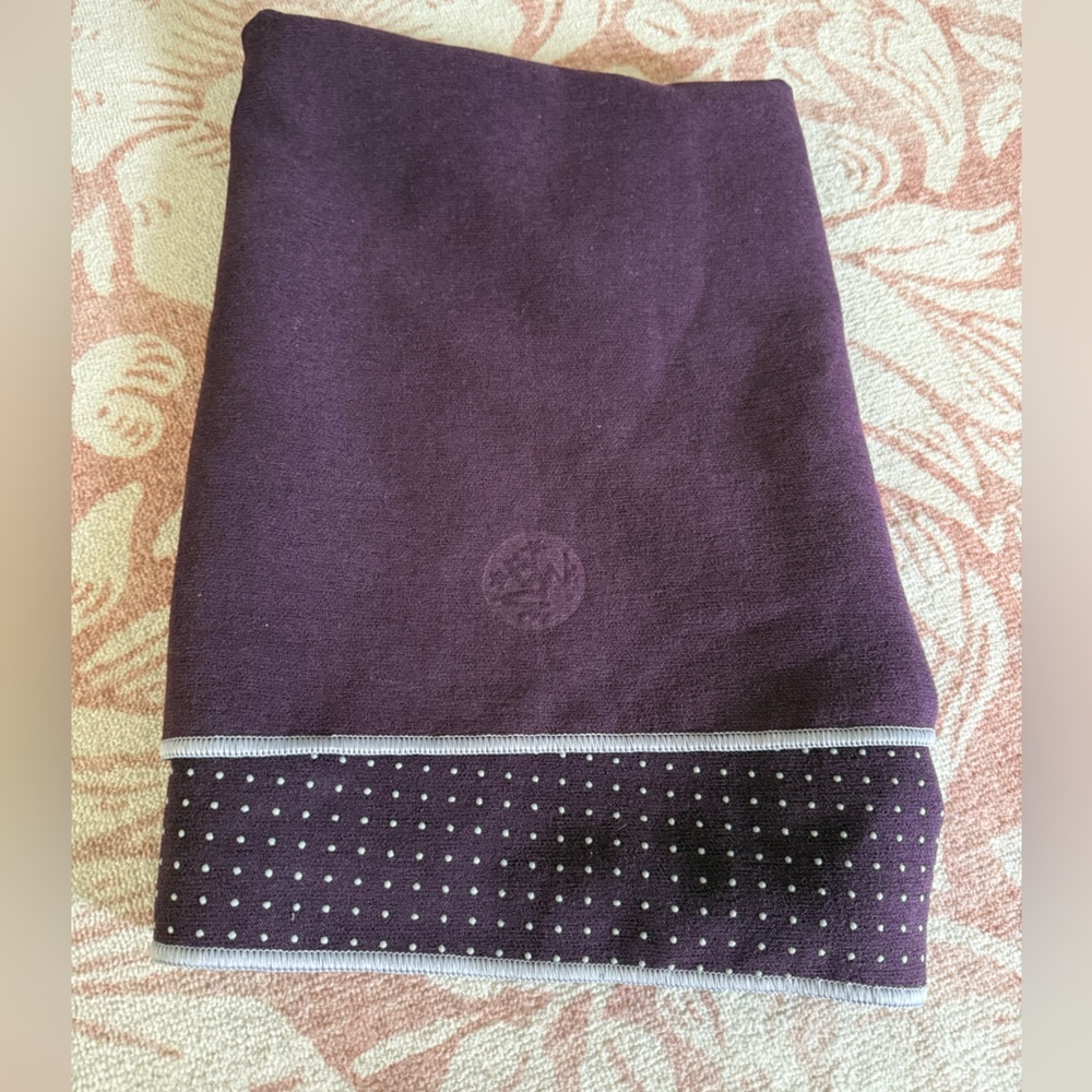 Manduka Hot Yoga Mat Grip Towel